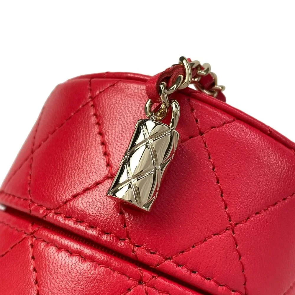 Chanel Matelasse Vanity Bag AP1616
